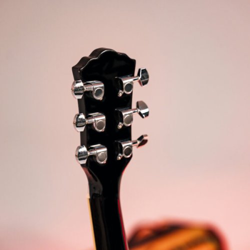 Washburn WA90CEVSB Dreadnought Acoustic Electric Guitar. Tobacco Burst