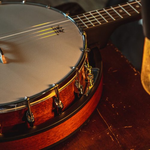 Washburn B8 Pack Americana Series (5 String) Banjo Pack. Natural