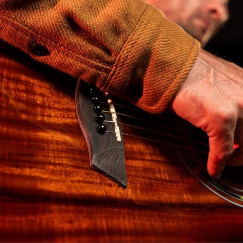 Washburn EA55G-A Festival Series Cutaway Acoustic/Electric Guitar. Koa Burst