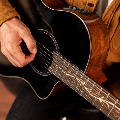 Washburn VITE S9V Bella Tono Studio Cutaway Acoustic Electric Guitar. Gloss Charcoal Burst