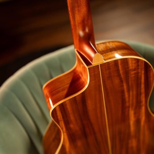 Washburn Allure SC56S Bella Tono Studio Cutaway Acoustic Electric Guitar. Gloss Natural