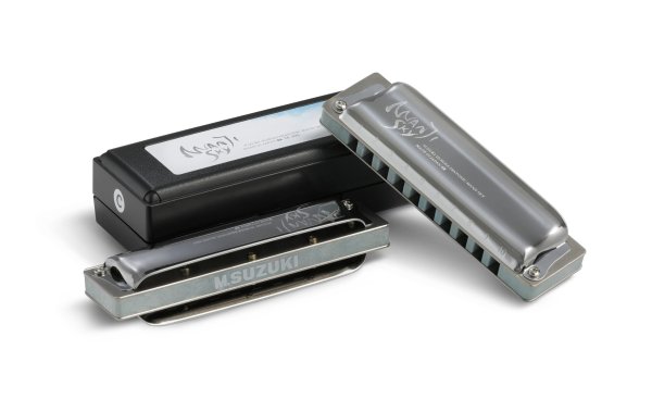 Suzuki M-20S-G Manji Sky Diatonic Harmonica. Key of G