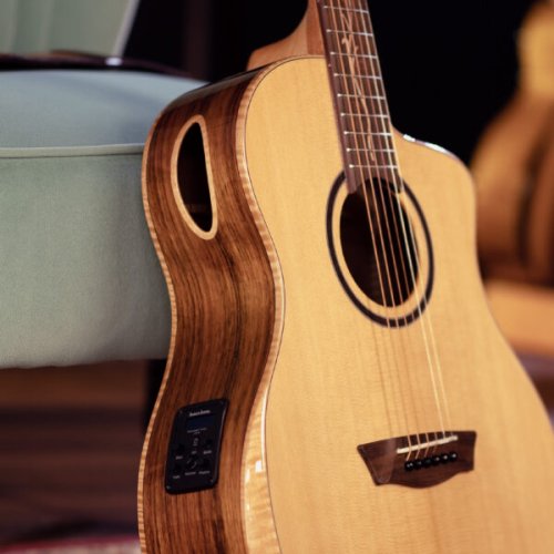 Washburn BTSC40SCE Bella Tono Suprema Acoustic-Electric Guitar. Natural Glossy