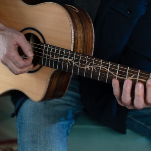 Washburn BTSC40SCE Bella Tono Suprema Acoustic-Electric Guitar. Natural Glossy