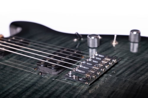 Washburn Sonamaster Elite Double Cutaway Electric Guitar. Flame Black Burst