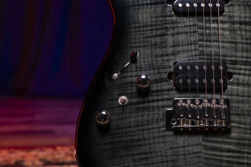 Washburn Sonamaster Elite Double Cutaway Electric Guitar. Flame Black Burst