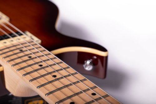 Washburn R5TS Wing Series Raven Electric Guitar. Tobacco Sunburst