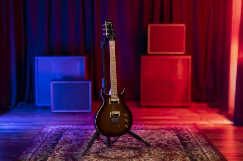 Washburn R5TS Wing Series Raven Electric Guitar. Tobacco Sunburst