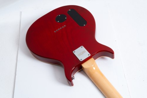 Washburn R5CB Wing Series Raven Electric Guitar. Cherry Sunburst
