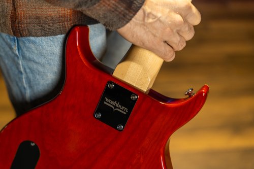 Washburn R5CB Wing Series Raven Electric Guitar. Cherry Sunburst