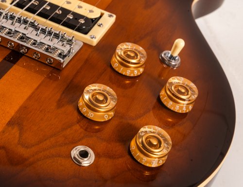 Washburn H10TS Wing Series Hawk Electric Guitar. Tobacco Sunburst
