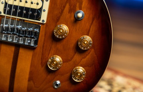 Washburn H10TS Wing Series Hawk Electric Guitar w/Gigbag. Tobacco Sunburst