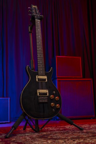 Washburn H10TB Wing Series Hawk Electric Guitar. Trans Black