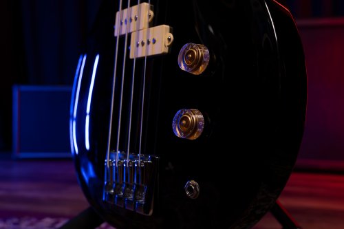 Washburn SB4B Wing Series Scavenger Electric Bass. Black