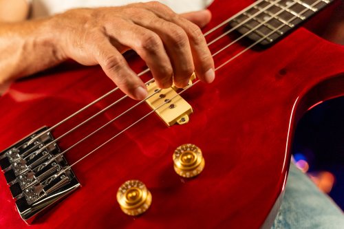 Washburn SB4R Wing Series Scavenger Electric Bass. Trans Red