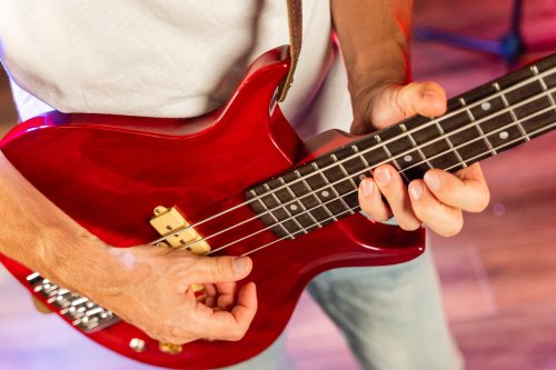 Washburn SB4R Wing Series Scavenger Electric Bass. Trans Red
