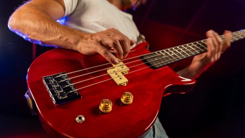 Washburn SB4R Wing Series Scavenger Electric Bass. Trans Red