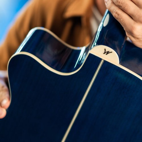 Washburn EA15 Festival Series Mini Jumbo Cutaway Acoustic Electric Guitar. Flame Transparent Blue