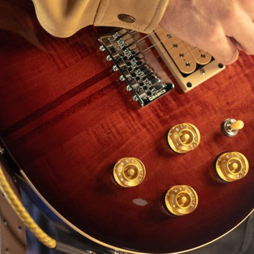 Washburn HAWK1-VSB Wing Series Hawk Double Cutaway Electric Guitar. Vintage Sunburst