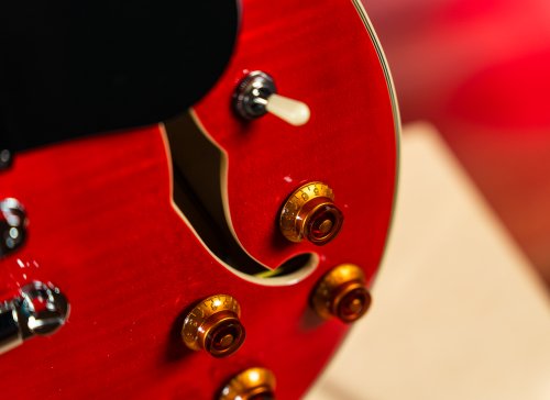 Washburn SH35TR Wing Series Semi Hollow Electric Guitar. Trans Red