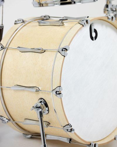 British Drum Co. LON-22-CBUS-WW Lounge Series US Club 22 Kit. Wiltshire White (13", 16", 22")