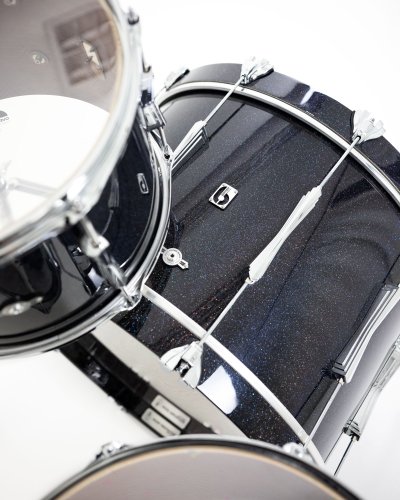 British Drum Co. LON-22-CBUS-RG Lounge Series US Club 22 Kit. Ravenglass (13", 16", 22")