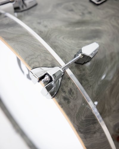 British Drum Co. LEG-22-CBUS-SS Legend Series US Club 22 Kit. Sterling Silver. (13", 16", 22")