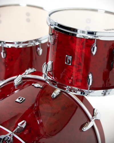British Drum Co. LEG-22-CBUS-CLR Legend Series US Club 22 Kit. Cardinal Red (13", 16", 22")