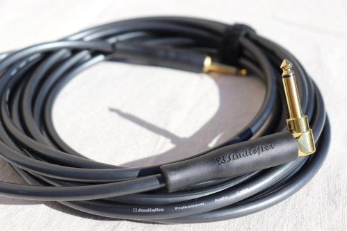 StudioFlex UC-10A-BLK Ultra Series Silver Inst Angle Cable 10FT / 3M