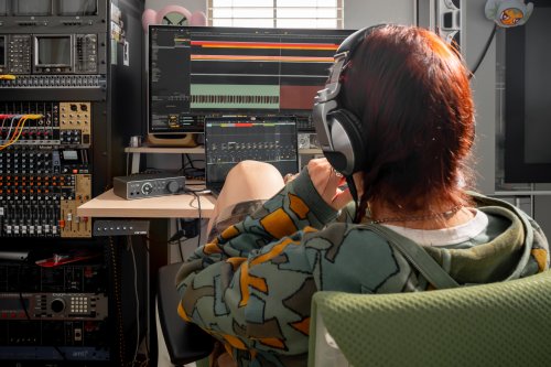Universal Audio Volt 4 Max 12-in / 6-out USB Audio Interface with Onboard Tone Shaping and Compression